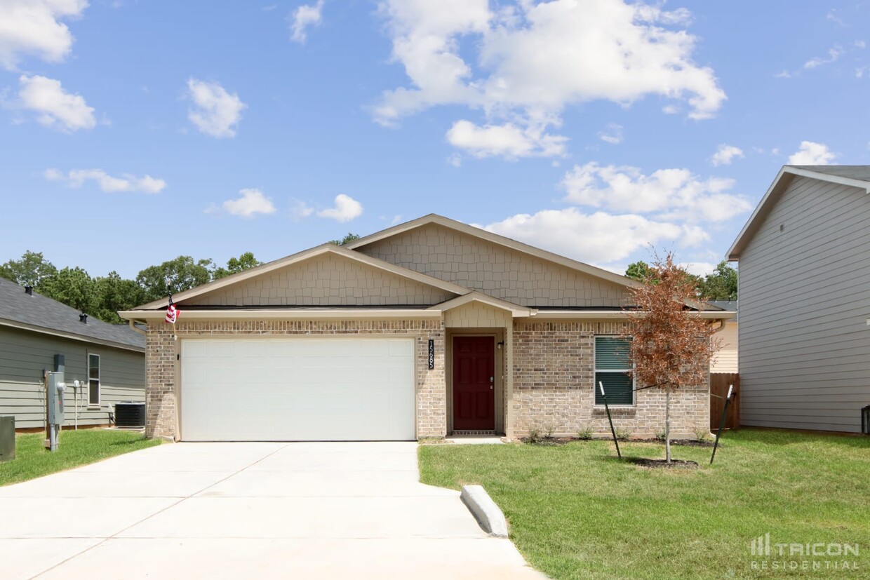 Foto principal - 15685 Briar Frst Dr