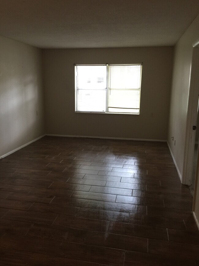 Fotografía del edificio - 229 E King St