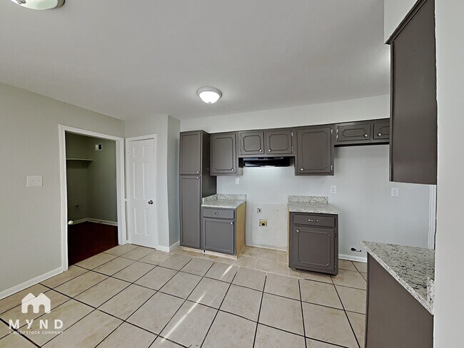 Building Photo - 3281 Whitney Ave