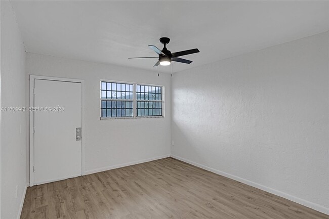 Building Photo - 14100 NW 24th Ct