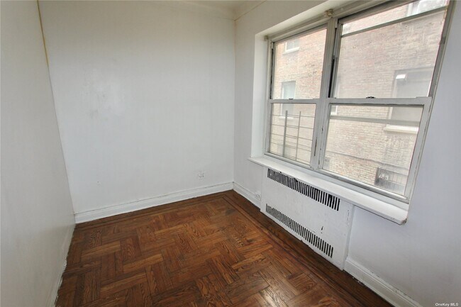 Building Photo - 143-07 Sanford Ave