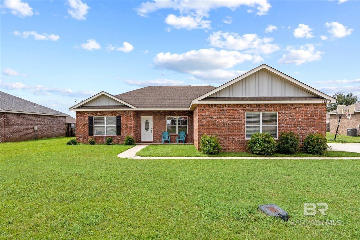 27513 Meade Trail, Loxley, AL 36551 Room for Rent in Loxley, AL