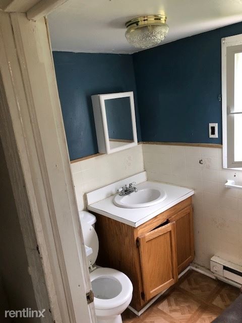 Building Photo - 3 br, 1 bath Apartment - 100 R Cleveland st