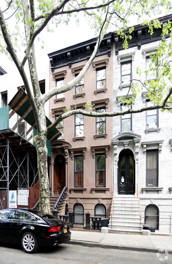 Foto principal - 397 Clinton St