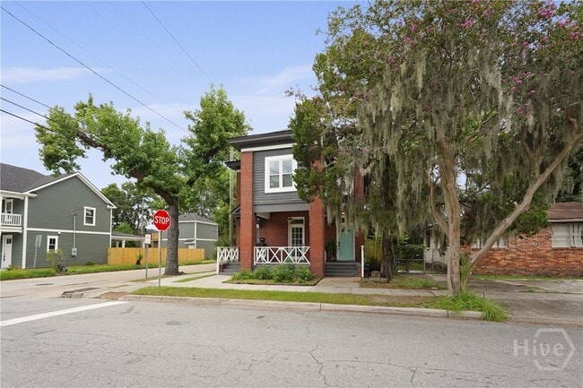 Building Photo - 902 E Bolton St