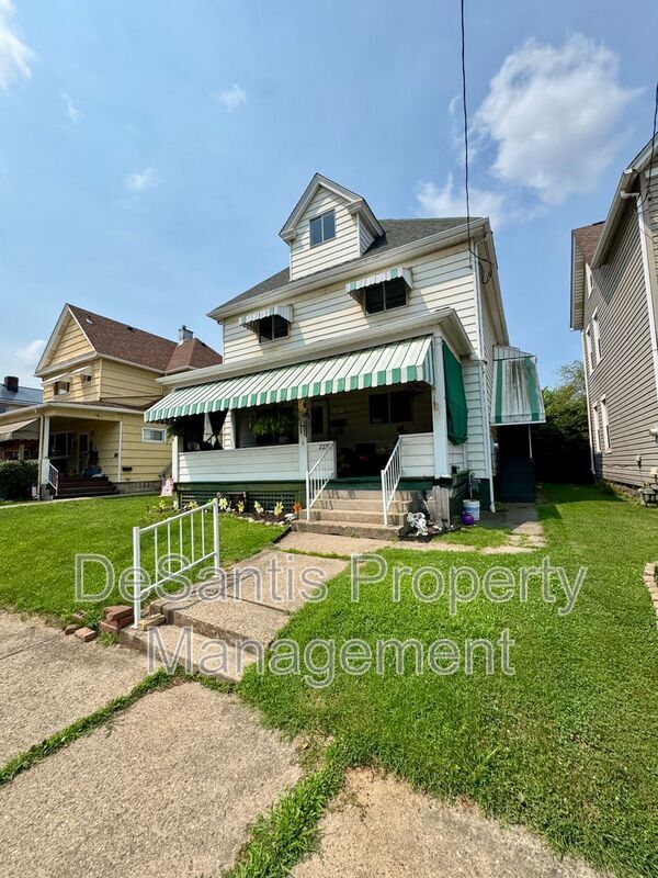 Building Photo - 227 5th Ave