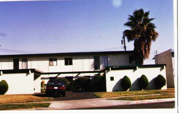 Building Photo - 13662-13668 Estero Cor