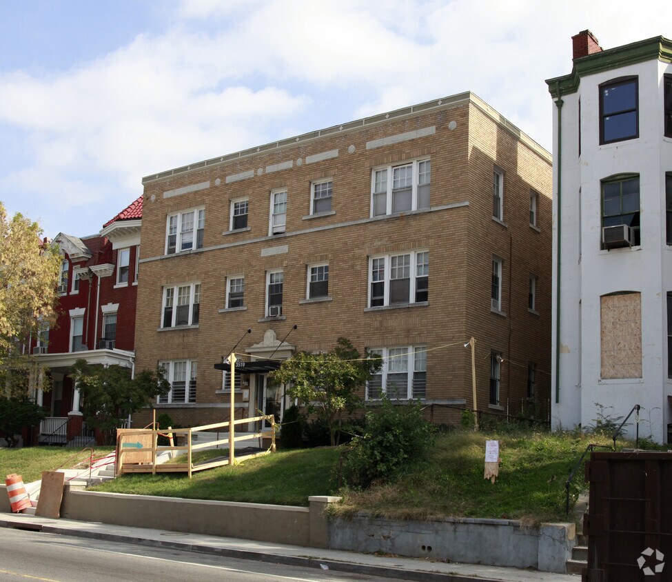 Building Photo - 3519 13th St NW