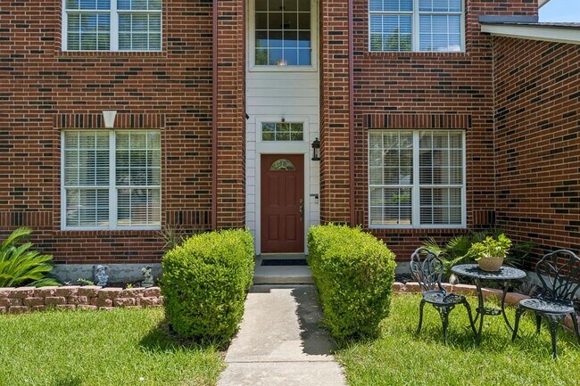 Foto del edificio - 2404 Kristen Ln