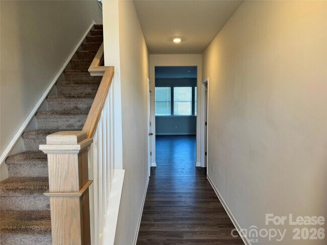 Foto del edificio - 2011 Weddington Pointe Dr