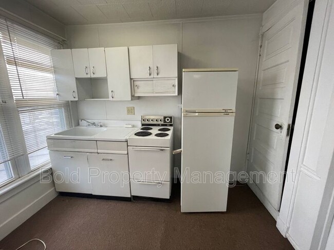 Building Photo - 423 Jonestown Rd