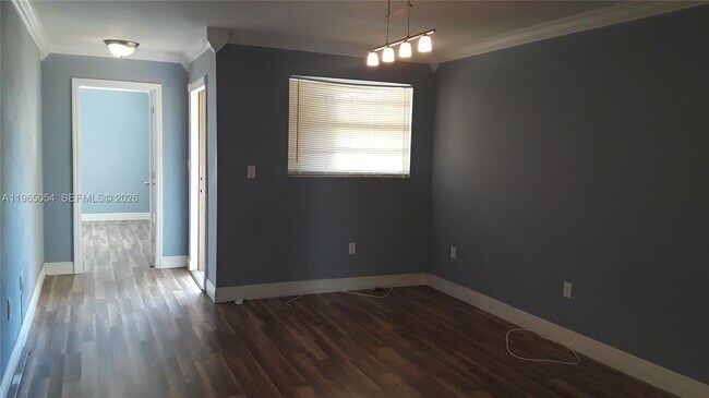 Foto del edificio - 11101 Royal Palm Blvd