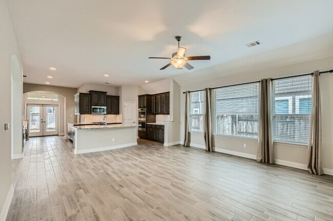 Foto del edificio - 764 Bonnet Blvd