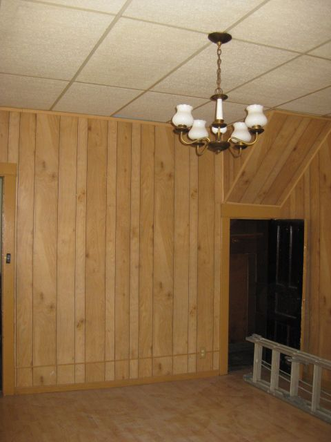 Building Photo - 221 N Chestnut St