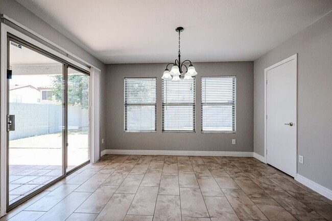 Building Photo - Amazing 5 bedrooms and bathrooms in one of the best school districts!