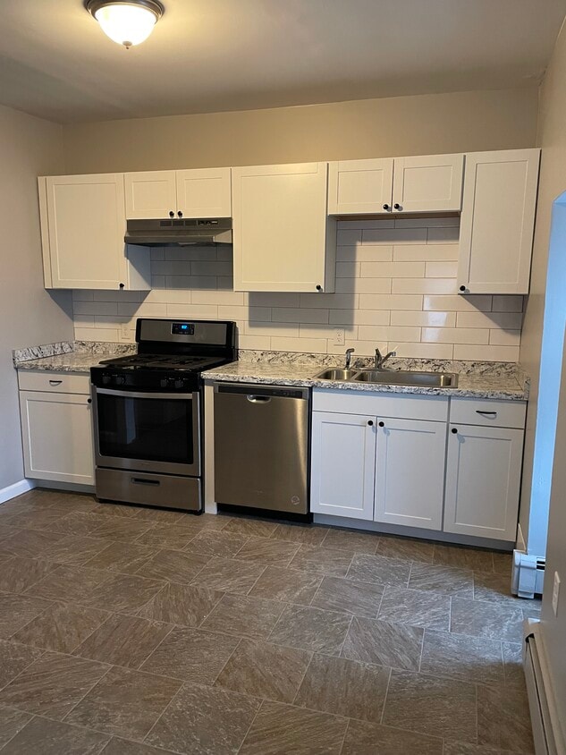 277 E Market St Unit 277 C, Hallam, PA 17406 Apartments in Hallam, PA