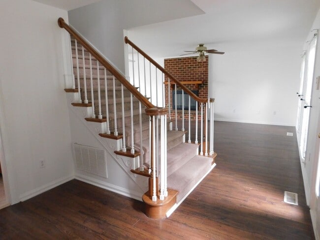 Building Photo - Waterfront Home In Perquimans County