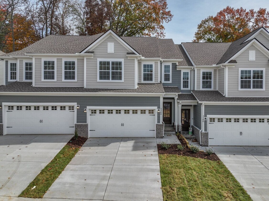Primary Photo - **2022-BUILT TOWNHOME IN HONEY FARMS WITH ...
