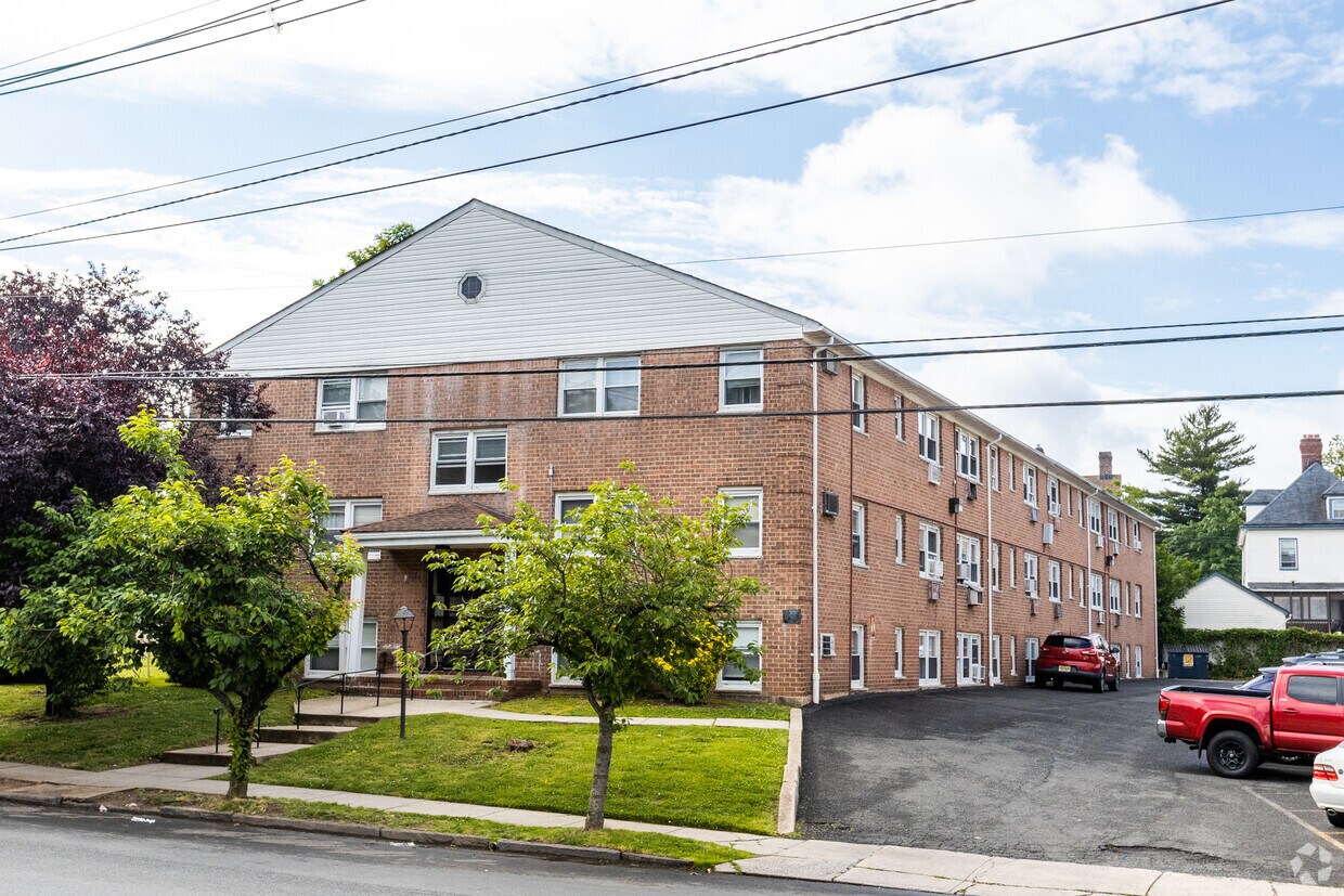 Primary Photo - 232-238 W Grand St