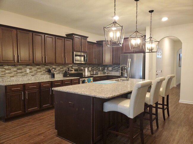 Building Photo - 329 Merlin Ct