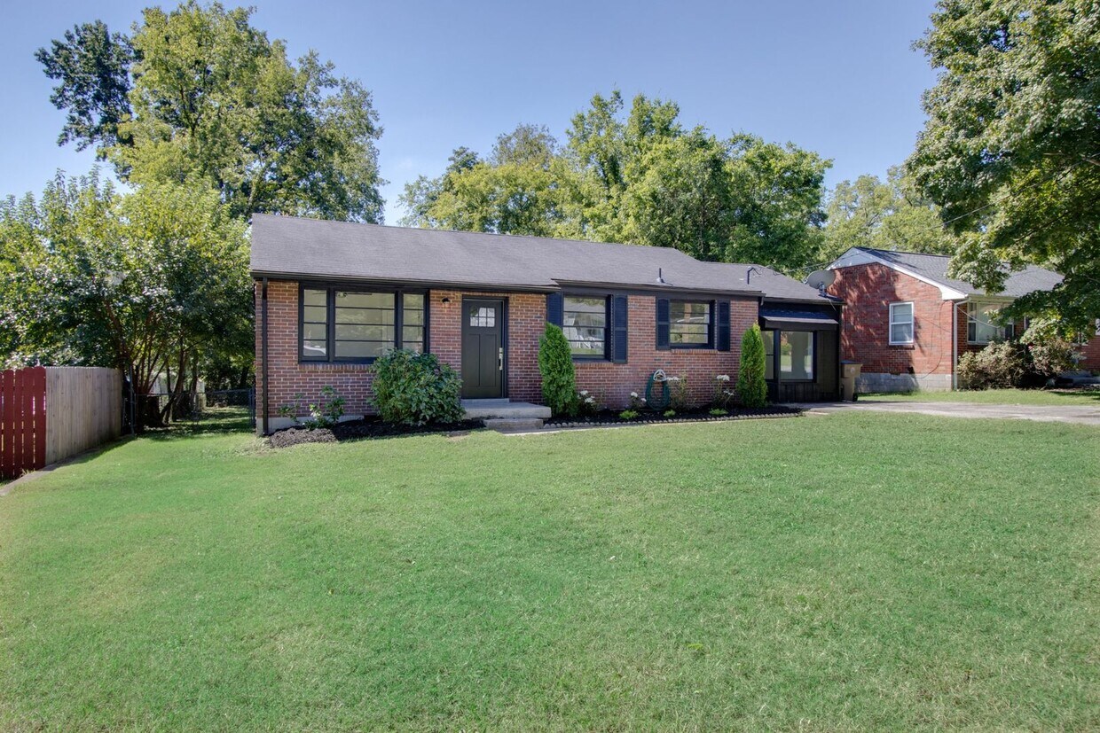 Fully Renovated 3 Bed Home in Donelson! *H... House Rental in