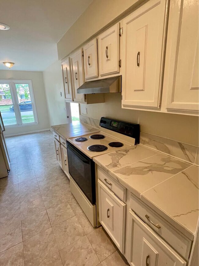 Building Photo - 4917 Artcrest Dr