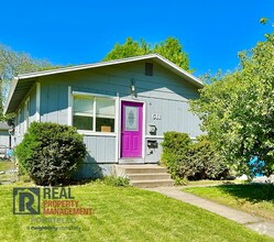 Building Photo - 611 N 11th Ave