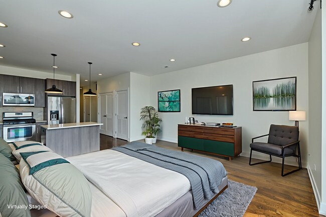 Vida en el estudio - 5139 N Broadway St