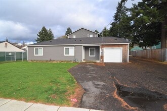 Building Photo - 5320 SE 122nd Ave