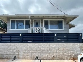 Building Photo - 1279 Manulani St