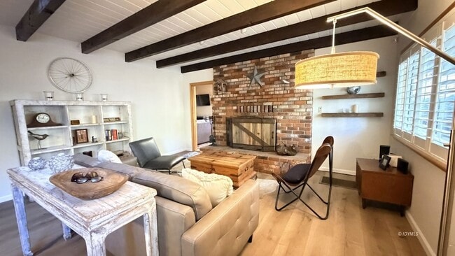 Foto del edificio - 26523 Pine Ave