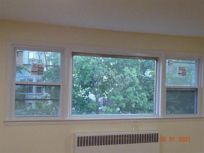 Building Photo - 47 E 31st St