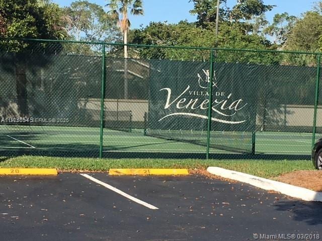 Building Photo - 9788 Nob Hill Ct