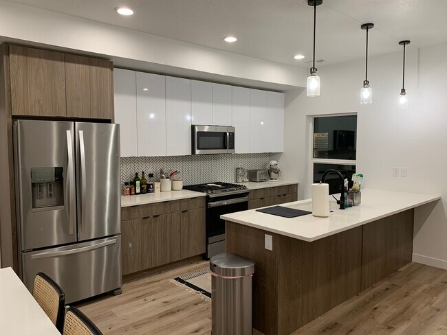 Foto del edificio - 620 N Orchard Dr