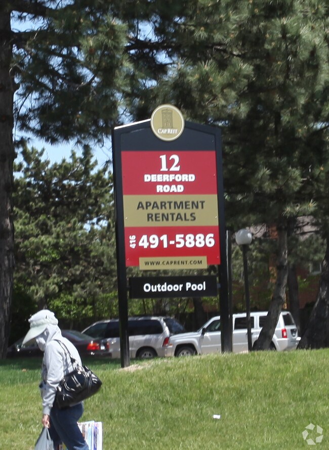 Photo du bâtiment - Deerford Road Apartments
