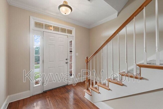Foto del edificio - 4890 Somerset Dr