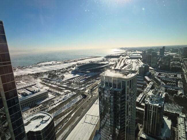 Foto del edificio - 1201 S Prairie Ave