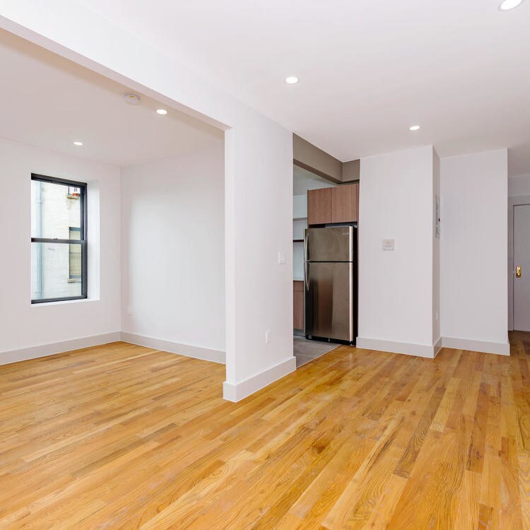Foto principal - 8020 Bay Pkwy