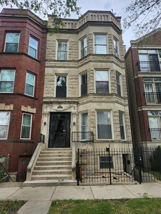 Primary Photo - 428 E 46th Pl