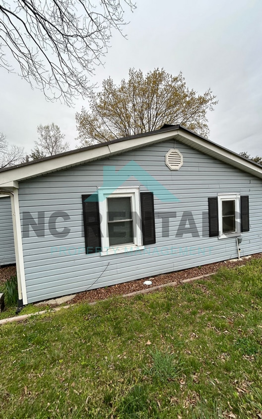 Building Photo - 715 3rd Ave