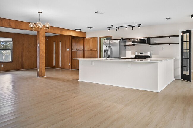 Building Photo - 5002 Crusade Dr