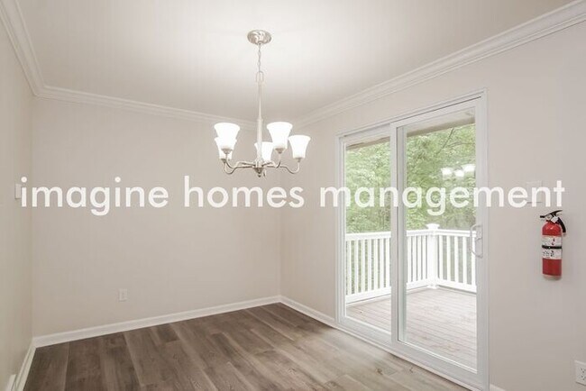 Foto del edificio - Fully Renovated 3 Bed 1 Bath Home in Monro...
