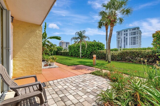 Foto del edificio - Beach access condo with 1 bedroom, 1.5 baths