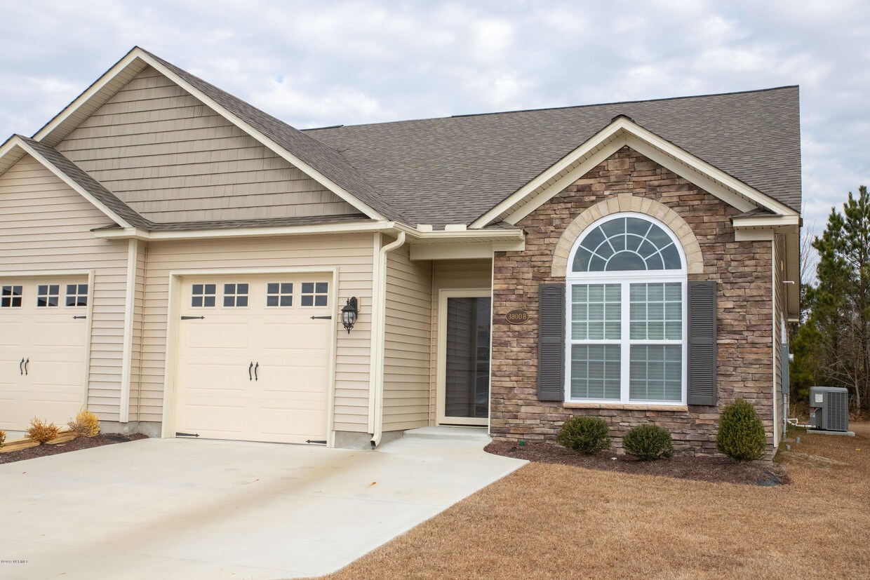 Foto principal - 3800 Nantucket Rd