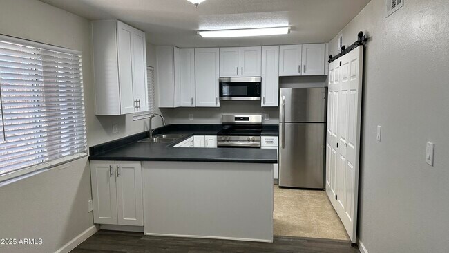 Foto del edificio - 17847 N 40th St