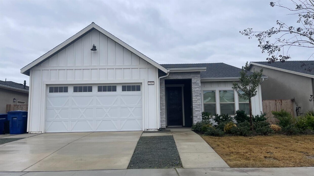 Foto principal - 2365 W Mallard Way