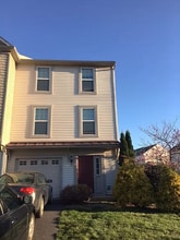 Building Photo - 118 Cambridge Ln