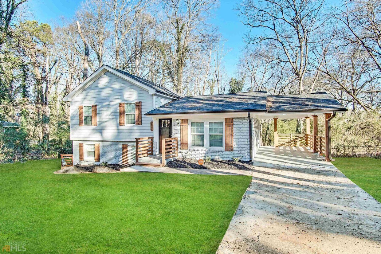 Foto principal - 2304 Wesley Chapel Rd