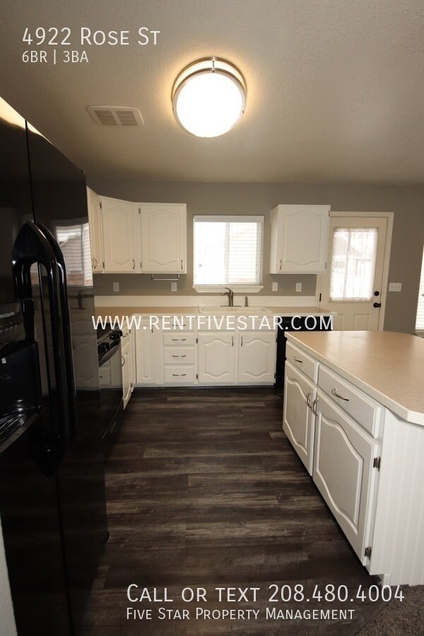 Foto del edificio - 4922 Rose St