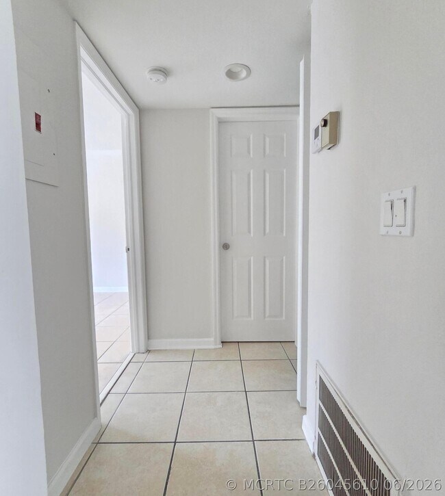 Building Photo - 1503 Palm Beach Trace Dr